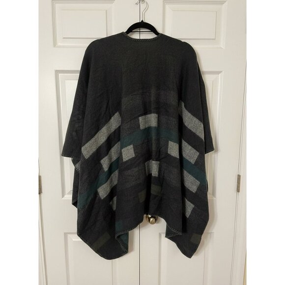 Apt. 9 Soft Touch Wrap / Shawl - Picture 3 of 3